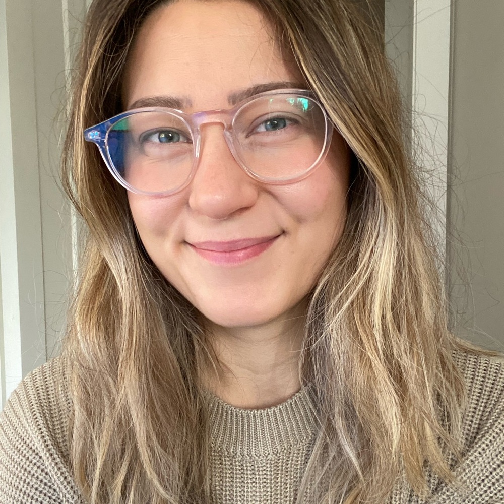 Meet your Posher, Christina